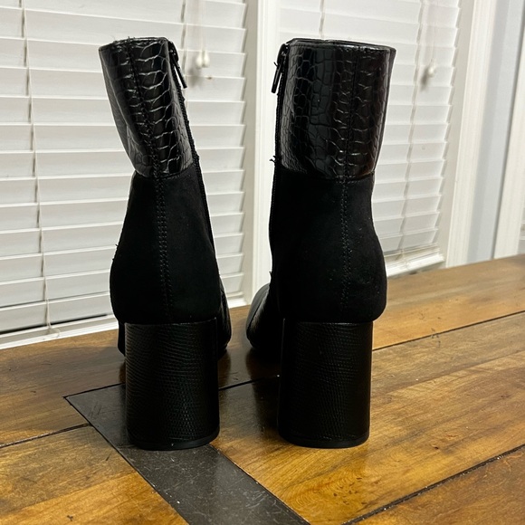 Sugar Brand Element Style Square-Toed Dress Black Patchwork Booties - Size 10 - Picture 4 of 6